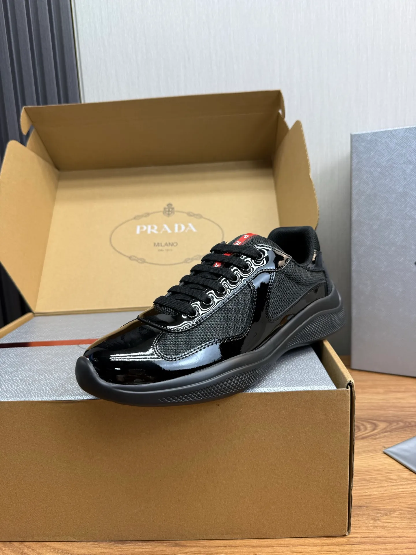 Men's shoes 640💰 [PRADA] Hot selling items🔥Must be recommended every day~~ Official website synchronized, 1:1 high quality shipments✔️ Imported cowhide fabric, rubber material + cowhide lining, original bottom, high-end airplane box packaging🎁 38-45 (38.45 custom-made, non-returnable)